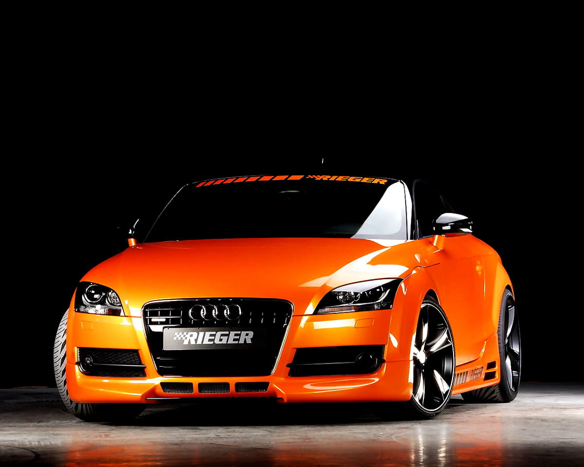 1280x1024 achtergrond - zwart en oranje Audi