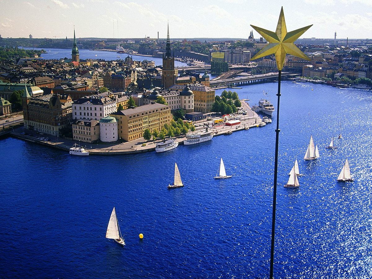 HD achtergrond afbeeldingen - grote rivier en stad (Zweden) 1600x1200