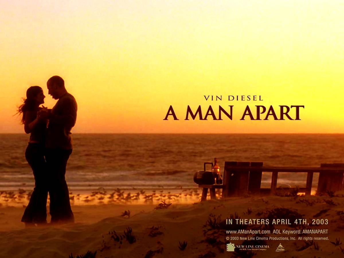 1024x768 achtergrond : persoon die zich op het strand bevindt (scène uit film "A Man Apart")