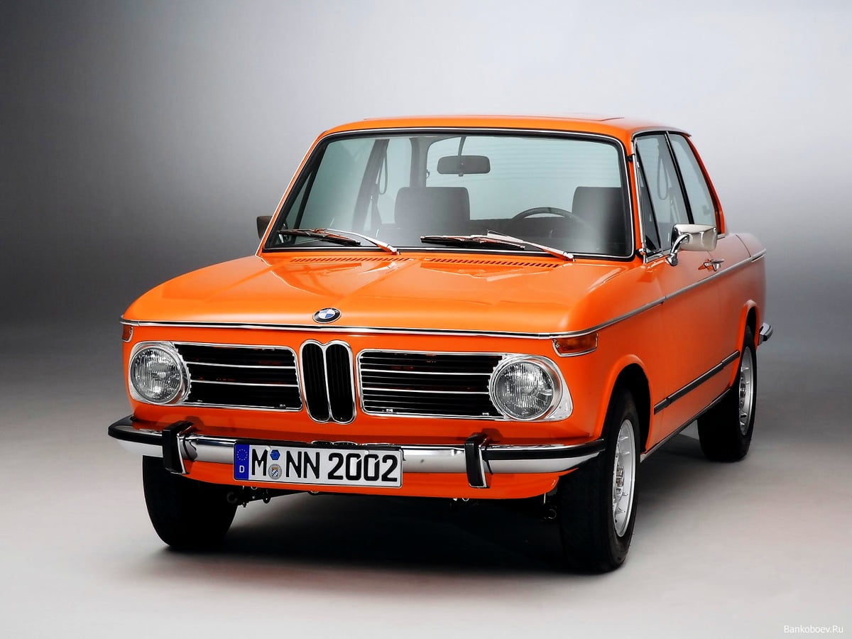 1600x1200 achtergrond - oranje auto